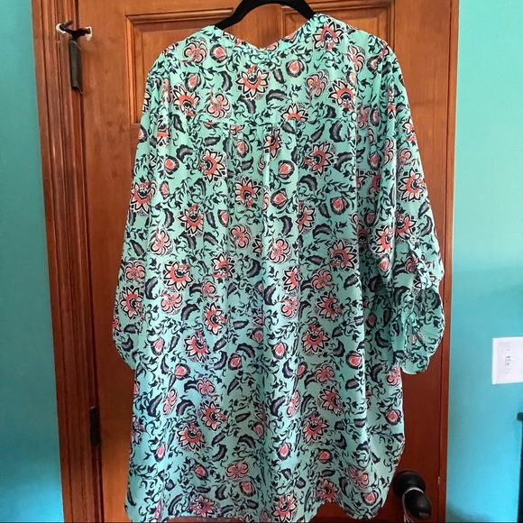 Decree Teal top - Picture 4 of 4